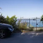 Vila Panagopoulos House *