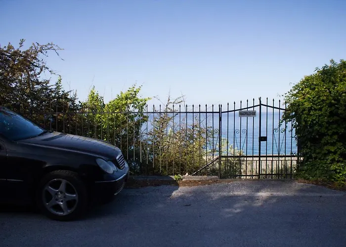 Villa Panagopoulos House *